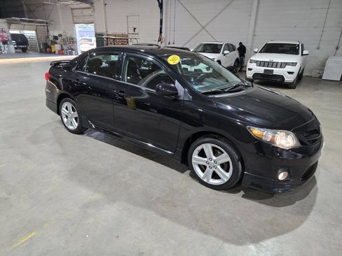 Used 2013 Toyota Corolla S Special Edition image 17