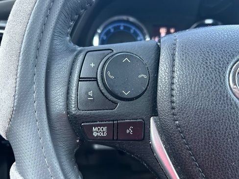 Used 2018 Toyota Corolla SE w/ SE Premium Package FWD image 20