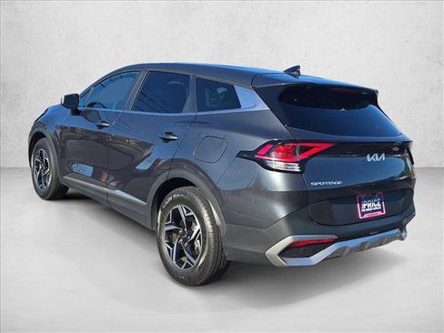 Used 2023 Kia Sportage LX image 7