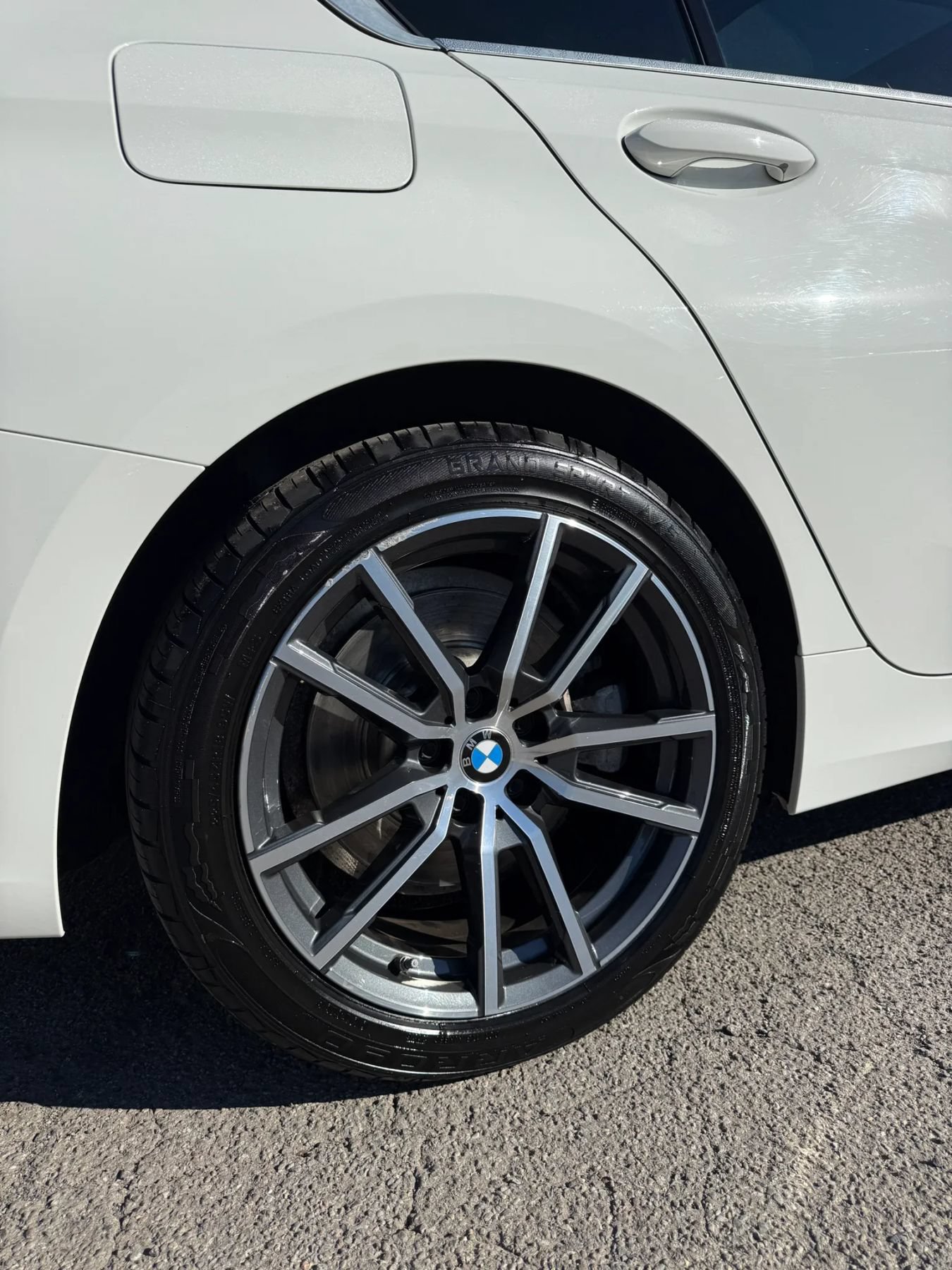 Used 2021 BMW 330i xDrive Sedan AWD/4WD image 33