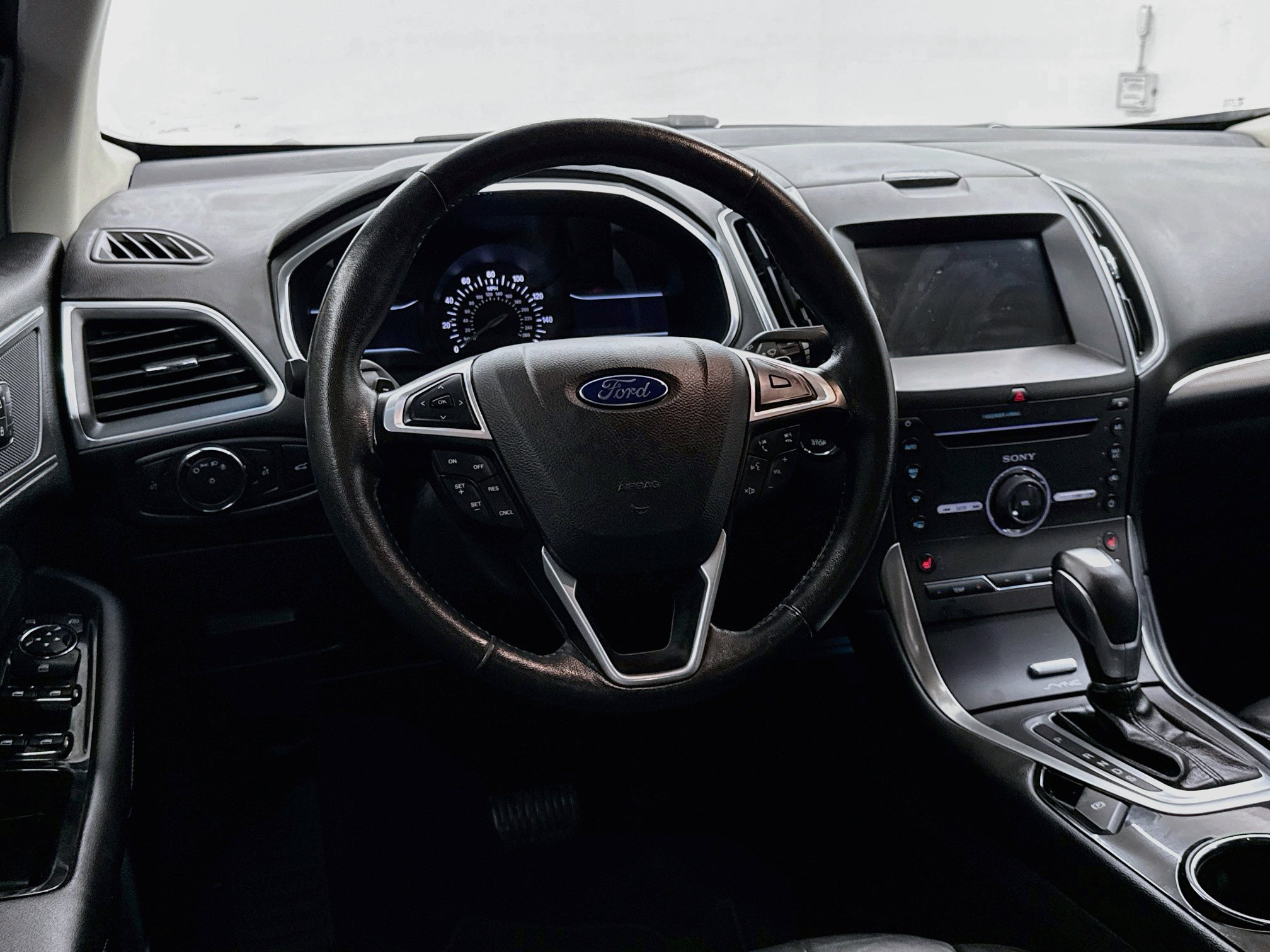 Used 2015 Ford Edge Titanium w/ Technology Package FWD image 18