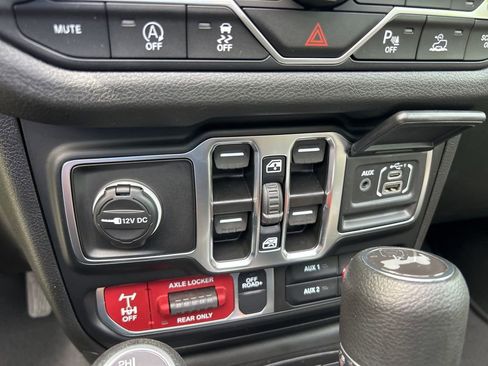 New 2025 Jeep Wrangler Willys image 39