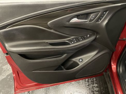 Used 2020 Buick Envision Essence image 16