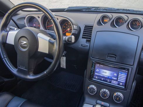Used 2007 Nissan 350Z Coupe RWD image 18