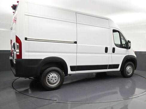 Used 2025 RAM ProMaster 1500 FWD image 3