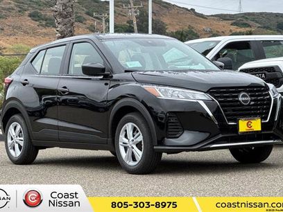 New 2025 Nissan Kicks Play S