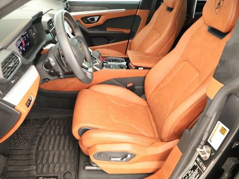 Used 2020 Lamborghini Urus image 25