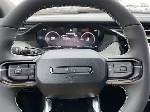 New 2026 Jeep Cherokee Laredo image 13