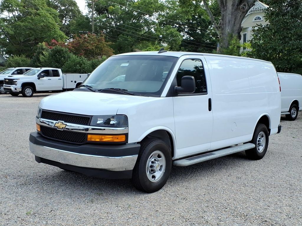 Used 2024 Chevrolet Express 2500 w/ Driver Convenience Package RWD image 3