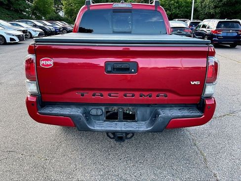 Used 2021 Toyota Tacoma TRD Off-Road w/ TRD Premium Off Road Package AWD/4WD image 10