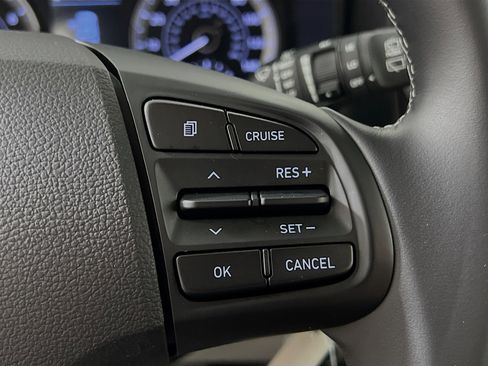 Used 2022 Hyundai Venue SEL image 20