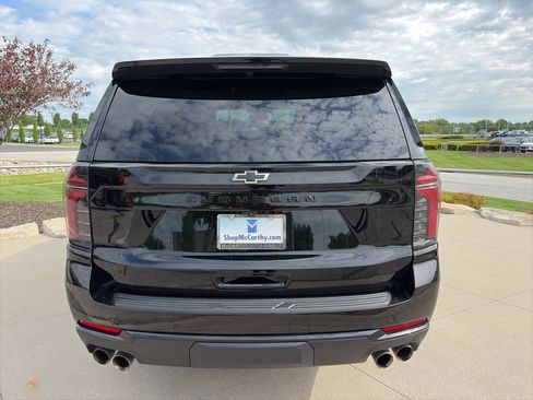 Used 2025 Chevrolet Suburban Z71 AWD/4WD image 18