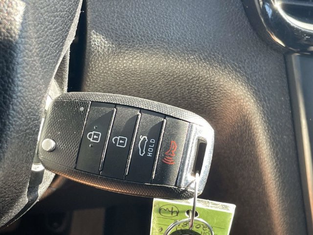 Used 2019 Kia Optima LX FWD image 25