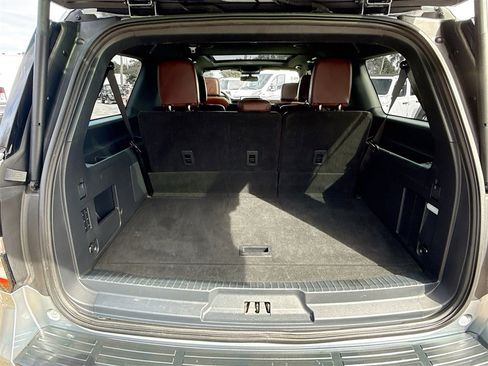 Used 2022 Ford Expedition Max Limited image 30