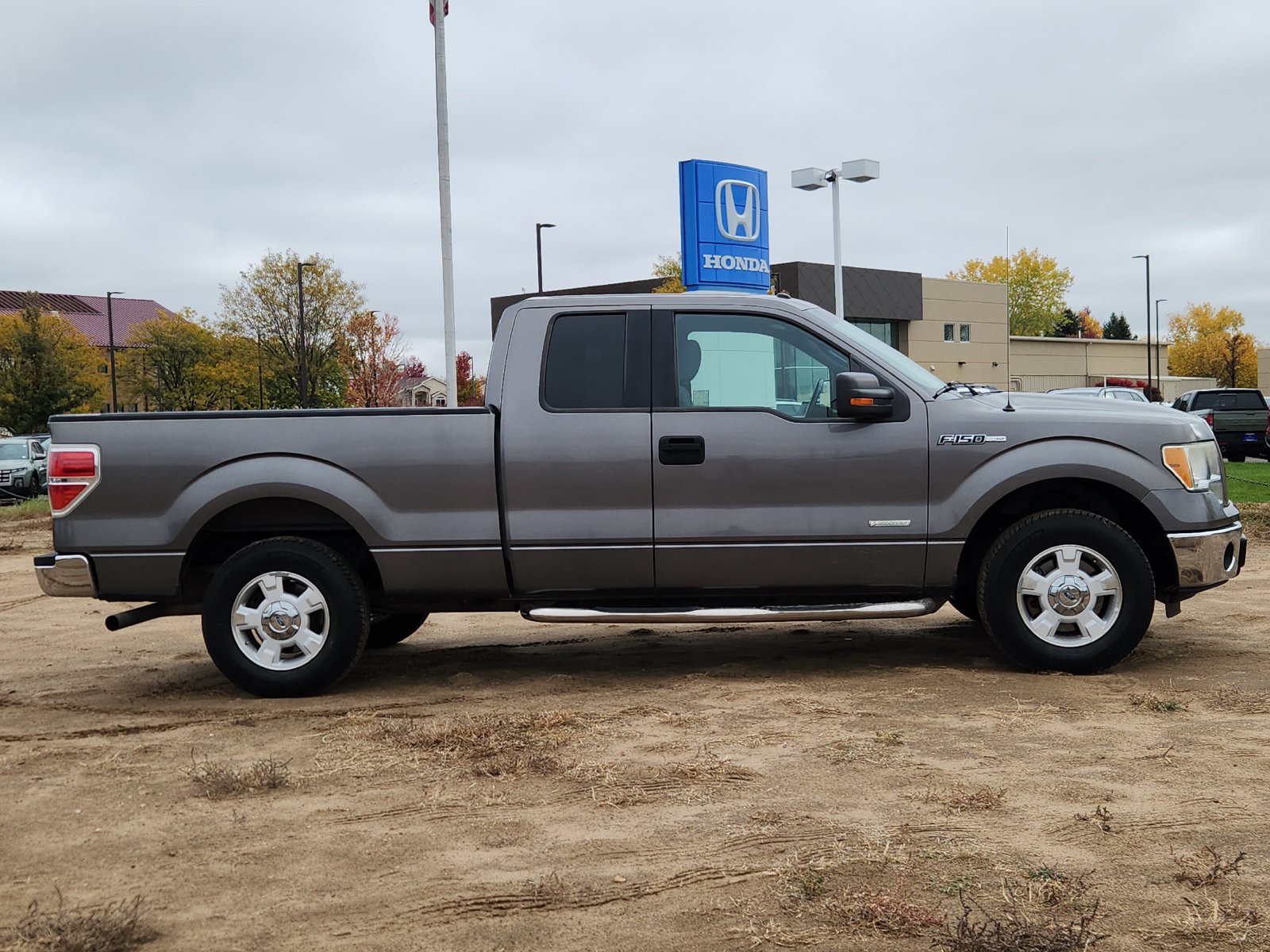 Used 2011 Ford F150 XLT w/ XLT Convenience Pkg RWD image 6