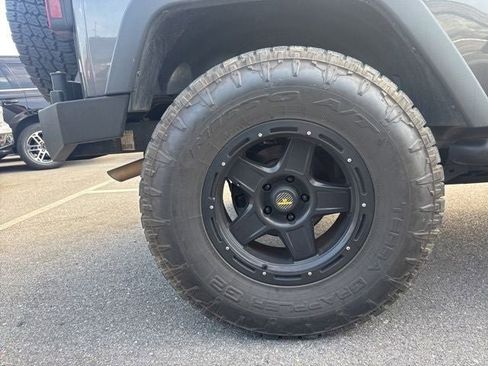 Used 2014 Jeep Wrangler Sport AWD/4WD image 21