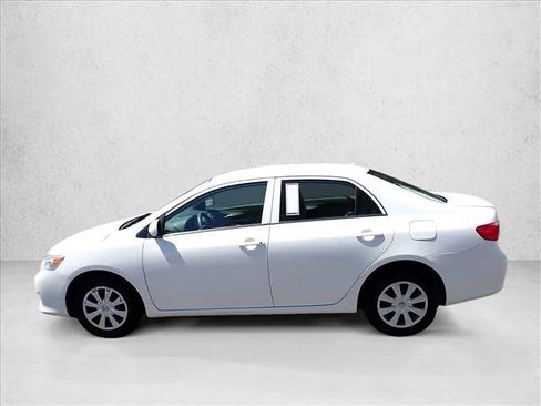 Used 2010 Toyota Corolla LE w/ All Weather Guard Pkg FWD image 2