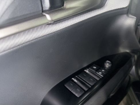 Used 2025 Toyota Camry SE image 20