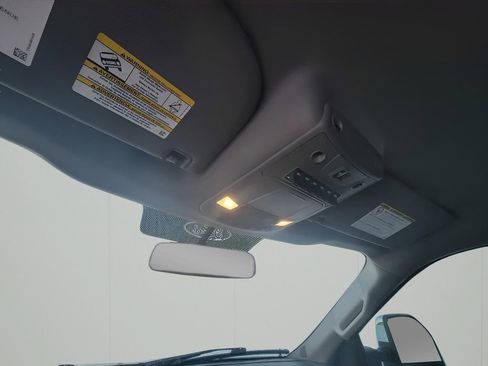 Used 2018 Ford F250 Lariat w/ Chrome Package image 24