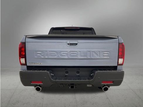 New 2026 Honda Ridgeline Black Edition image 4