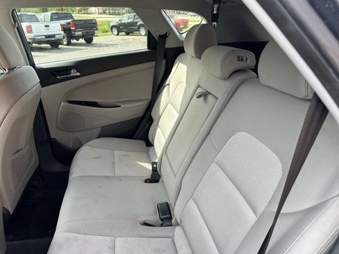 Used 2016 Hyundai Tucson SE w/ Option Group 02 FWD image 12