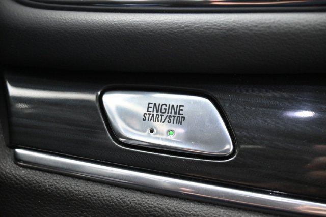 Used 2020 Buick Enclave Essence AWD/4WD image 21