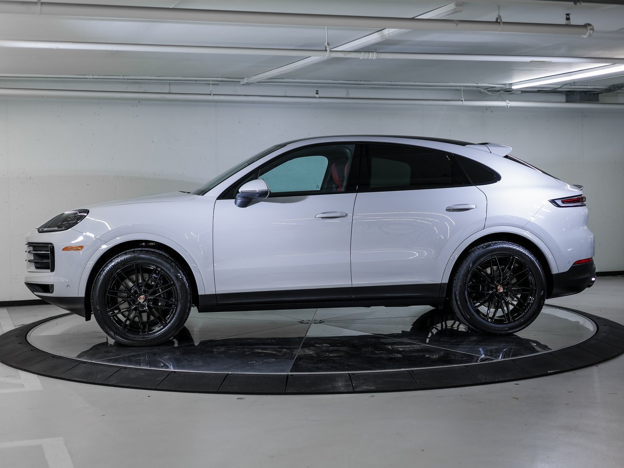 Certified 2026 Porsche Cayenne Coupe AWD/4WD image 2
