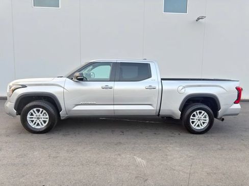 Used 2024 Toyota Tundra SR5 w/ SR5 Premium Package AWD/4WD image 10