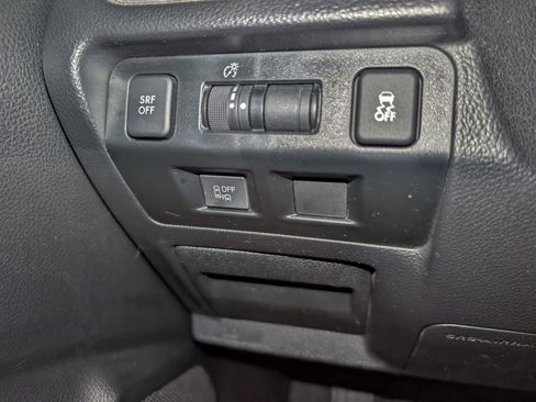 Used 2017 Subaru Crosstrek 2.0i Premium AWD/4WD image 37