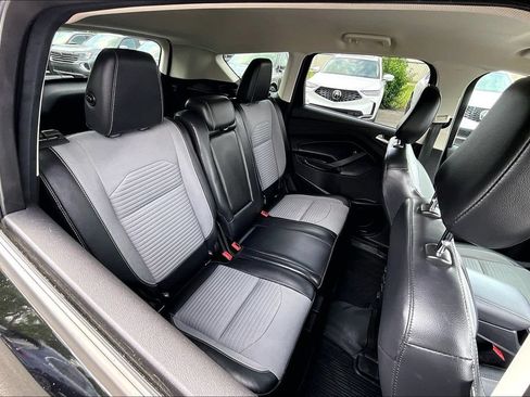 Used 2019 Ford Escape SE FWD image 37