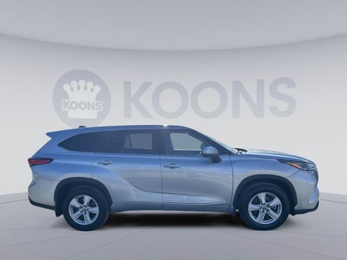 Used 2022 Toyota Highlander L image 8