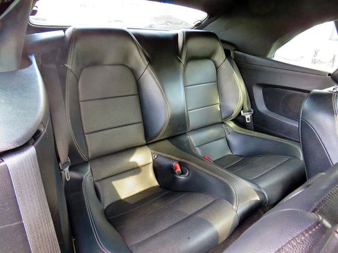 Used 2017 Ford Mustang Premium image 23