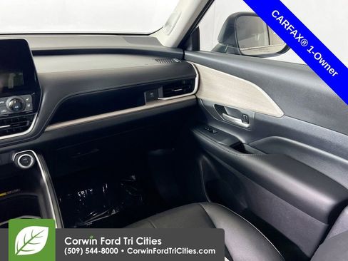 Used 2024 Toyota Grand Highlander AWD image 28