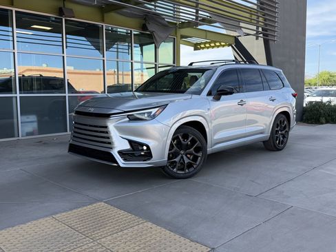Used 2024 Lexus TX 500h AWD image 1