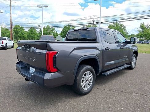 Used 2022 Toyota Tundra SR5 w/ SR5 Convenience Package AWD/4WD image 6