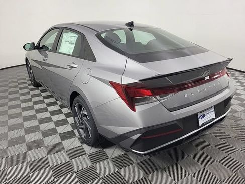 Certified 2025 Hyundai Elantra Sport FWD image 6