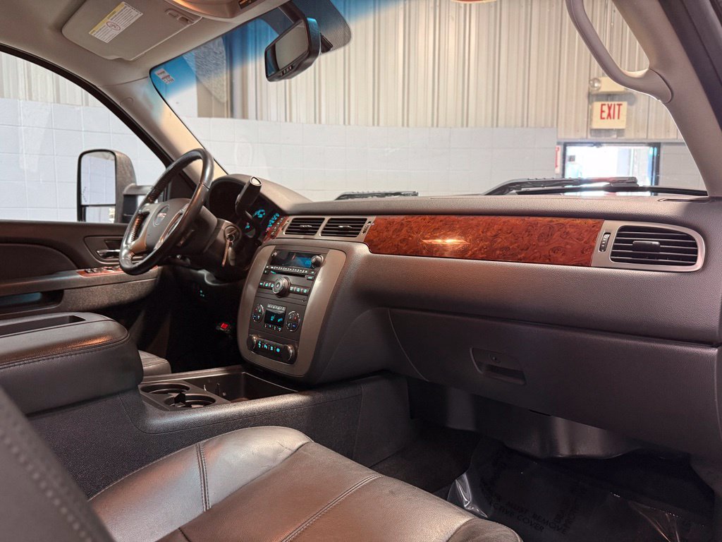 Used 2011 GMC Sierra 2500 SLT w/ SLT Convenience Package AWD/4WD image 20