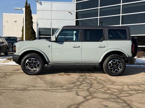 Used 2023 Ford Bronco Outer Banks image 6