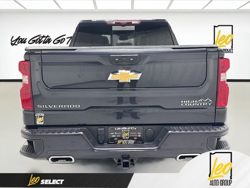 Used 2024 Chevrolet Silverado 1500 High Country w/ High Country Premium Package AWD/4WD image 6