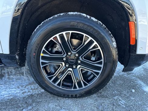 New 2026 Jeep Grand Wagoneer image 37