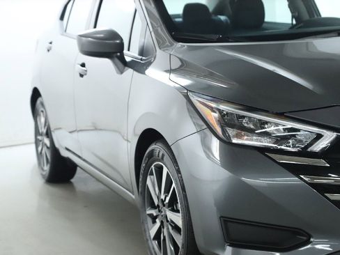 Certified 2025 Nissan Versa SV image 9