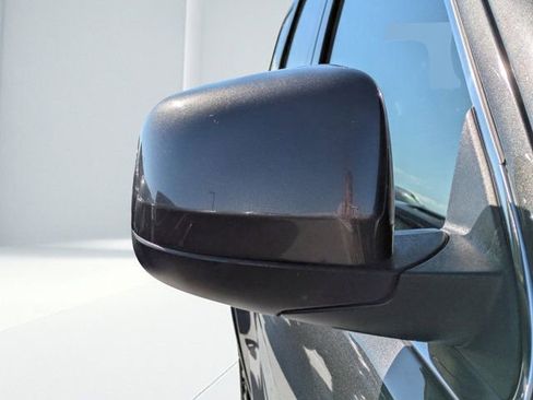 Used 2019 Jeep Grand Cherokee Laredo w/ Laredo X Package image 10