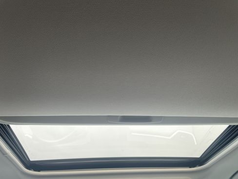 Used 2022 Toyota RAV4 XLE Premium FWD image 11