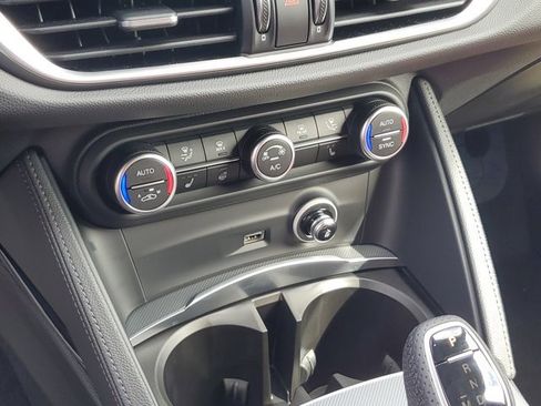 New 2025 Alfa Romeo Stelvio Sprint w/ Convenience Package image 15