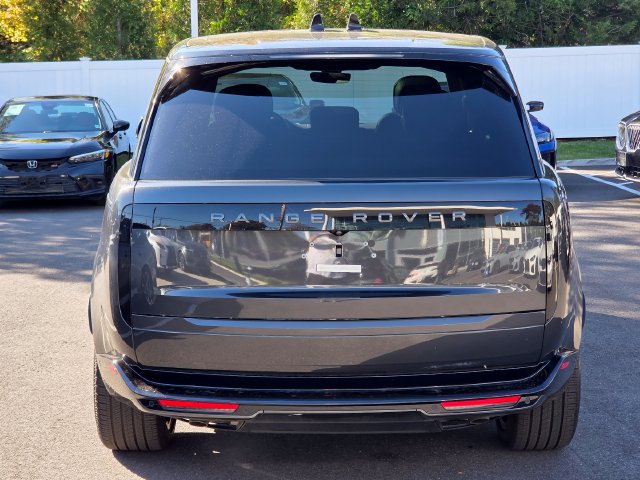 Used 2025 Land Rover Range Rover SE AWD/4WD image 6