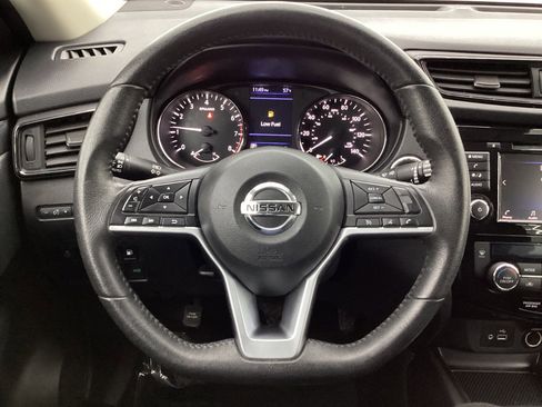 Used 2019 Nissan Rogue SV image 31