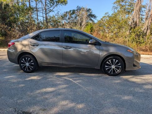 Used 2019 Toyota Corolla LE image 8