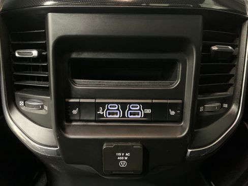 Used 2019 RAM 1500 Laramie image 19