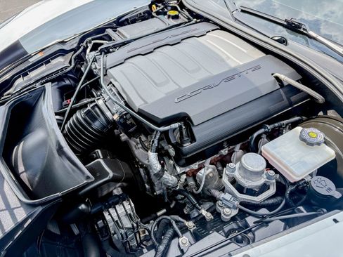 Used 2017 Chevrolet Corvette Stingray Coupe image 36