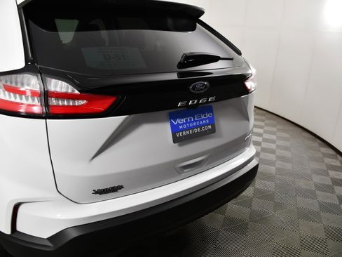 Used 2023 Ford Edge SE image 15